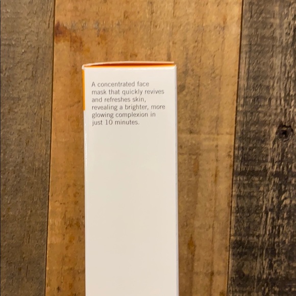 NEW R+F REVERSE Radiance Face Mask - Picture 2 of 5